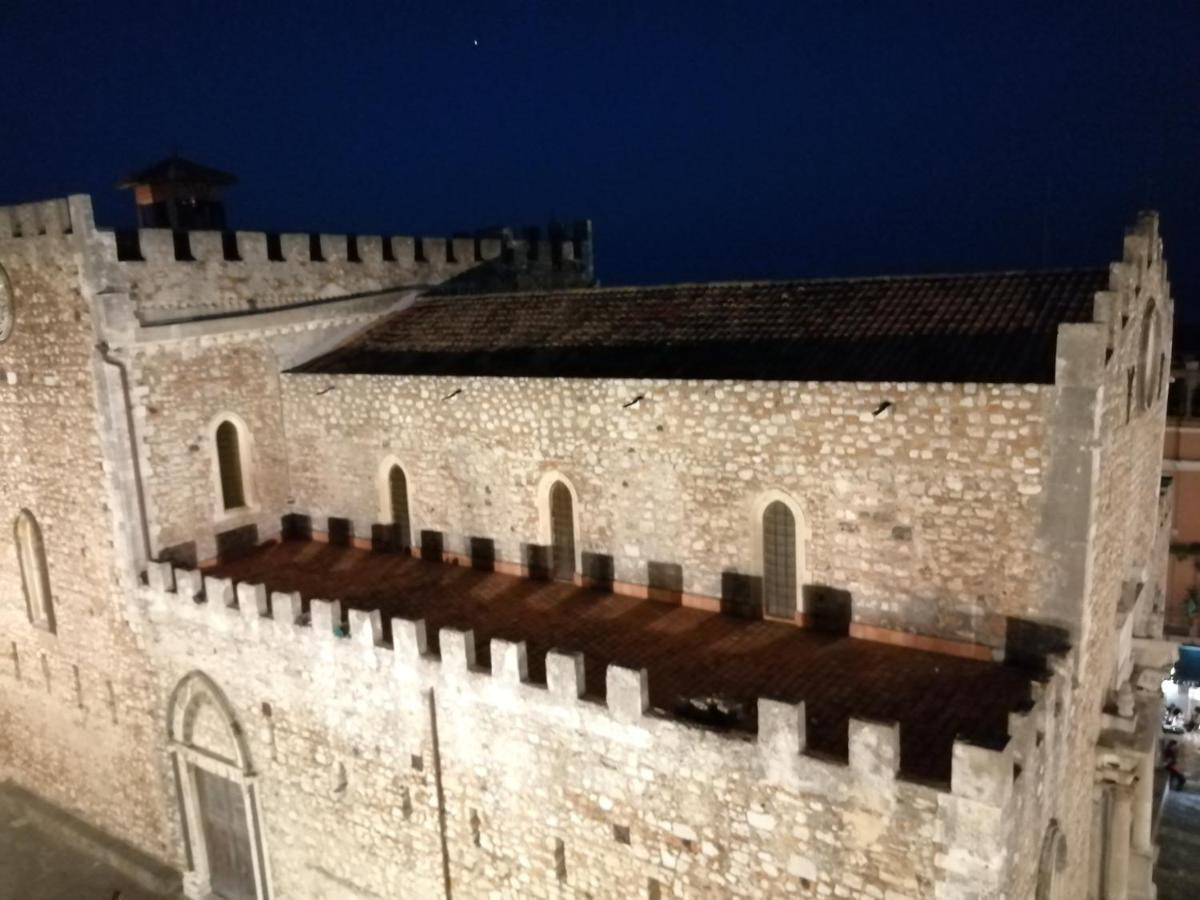 Aly Art Apartment Taormina Duomo, Gulf&Etna view Exterior foto