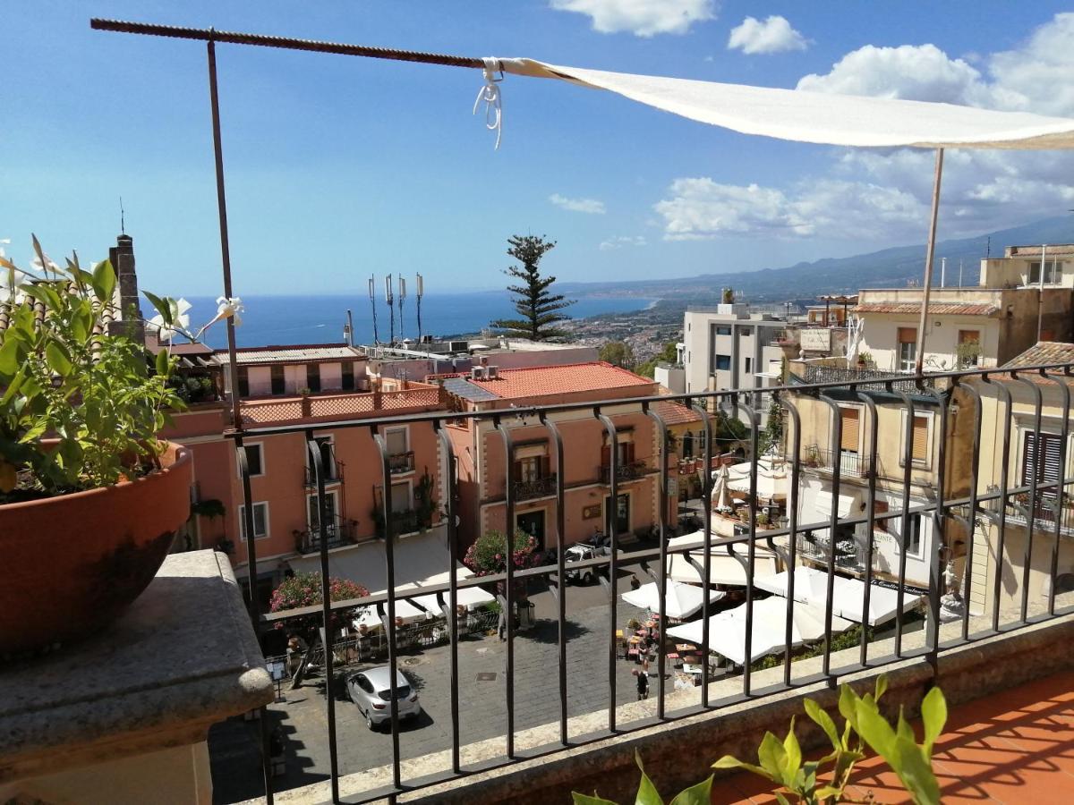 Aly Art Apartment Taormina Duomo, Gulf&Etna view Exterior foto