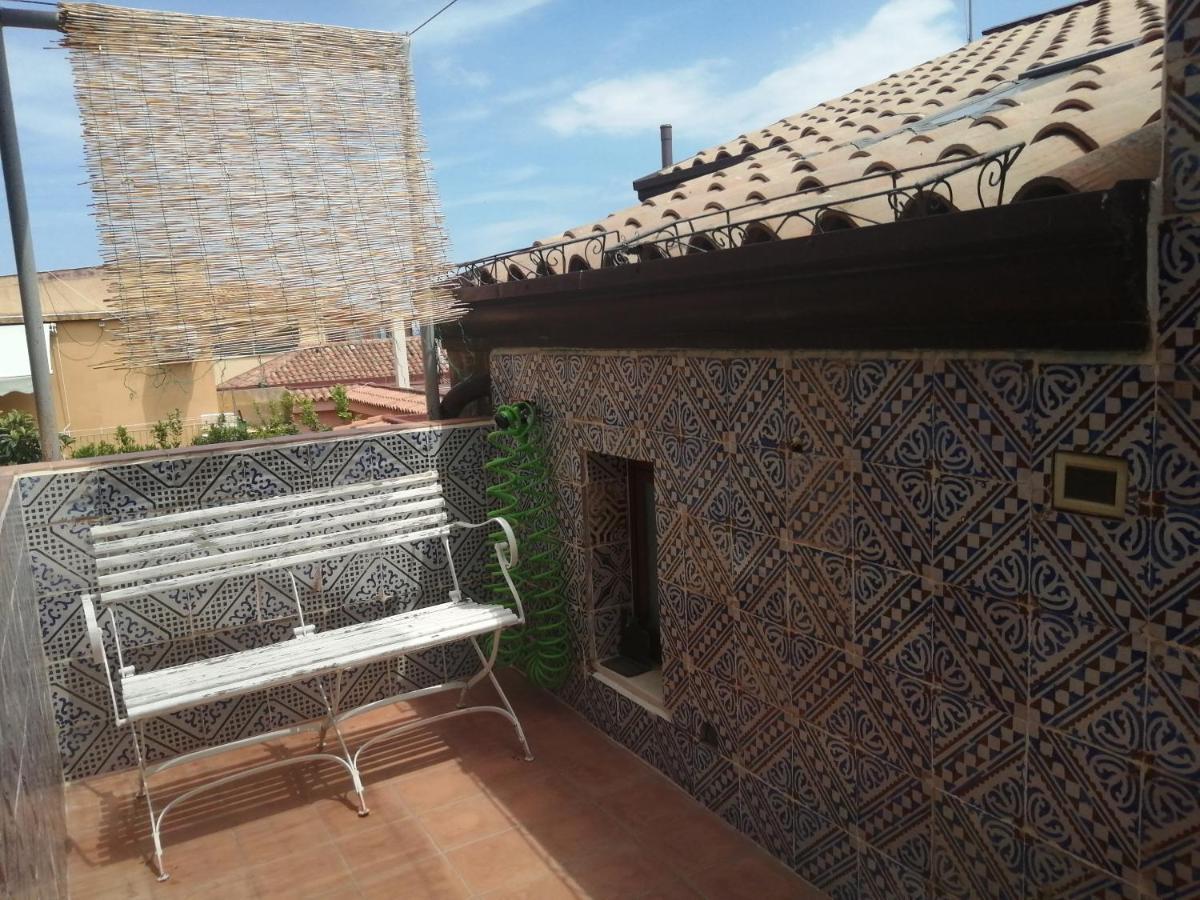 Aly Art Apartment Taormina Duomo, Gulf&Etna view Exterior foto
