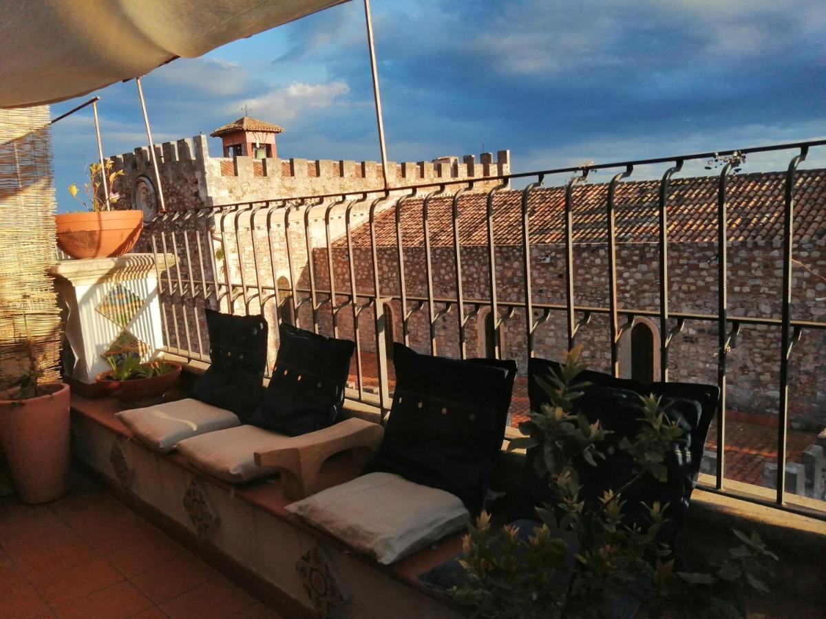 Aly Art Apartment Taormina Duomo, Gulf&Etna view Exterior foto